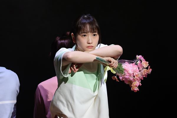 千尋役・川栄李奈の初日が開幕！ 『千と千尋の神隠し』新たな舞台写真公開