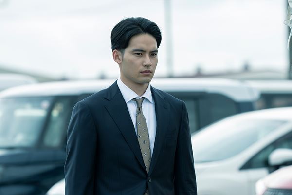 怪物だらけの世界―水上恒司の役者論「人とは違う狂った部分を持っていないとつまらない」