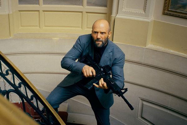 お正月はこれ！ 痛快！容赦なし！ ジェイソン・ステイサム『ビーキーパー』──【おとなの映画ガイド】