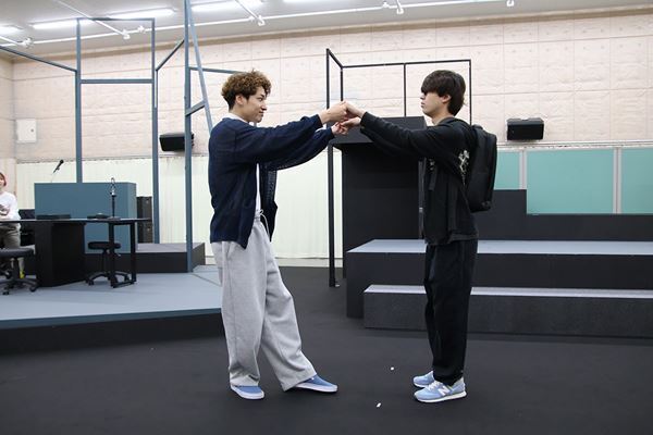 福田悠太、高田翔ら出演の舞台『午前0時のラジオ局―満月のSAGA―』稽古場レポート＆キャストコメントが到着