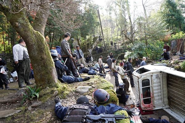 柳楽優弥「アクションがとても難しい」『ガンニバル』シーズン2 メイキングムービー公開