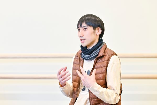 フォーサイス作品初挑戦の新国立劇場バレエ団渡邊峻郁、Co.山田うん『オバケッタ』で活躍の吉﨑裕哉が熱い対談を展開