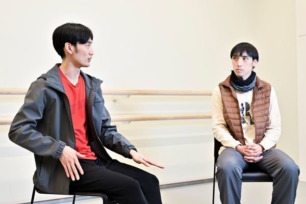 フォーサイス作品初挑戦の新国立劇場バレエ団渡邊峻郁、Co.山田うん『オバケッタ』で活躍の吉﨑裕哉が熱い対談を展開