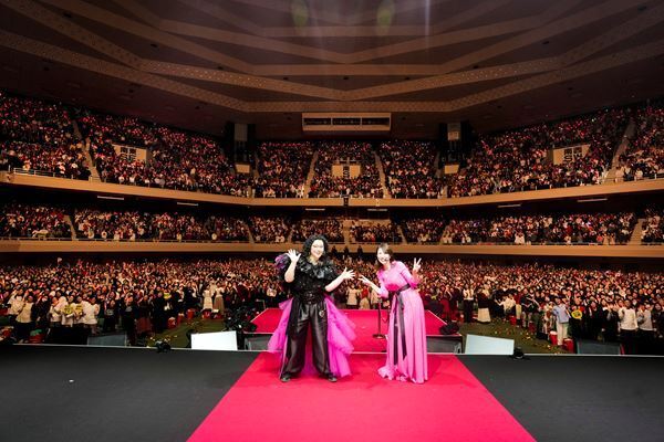 『オーバーザサン 私たちのレッドカーペット』日本最高峰の舞台での大人の悪ふざけ、歓喜の渦の中、無事終了