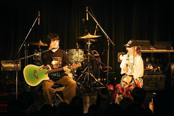 水曜日のカンパネラ・詩羽と崎山蒼志が一夜限りのセッションライブ開催　『〜映画「パリピ孔明 THE MOVIE」公開記念〜"again and again"リリース記念パーティー"』【オフィシャルレポート】
