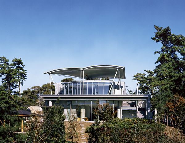 内藤廣、 西沢立衛、三分一博志、坂 茂、山口洋一郎が手掛けた“美術館建築”を紹介　『美術館建築―アートと建築が包み合うとき』茅ヶ崎市美術館で