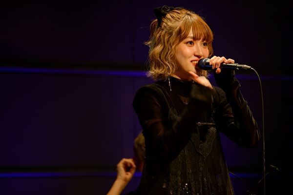 JUNNA、恒例の誕生日ライブ『純喫茶2025』開催　Quintet編成で魅せる新たな魅力「私がイルイミはみんな」【オフィシャルレポート】