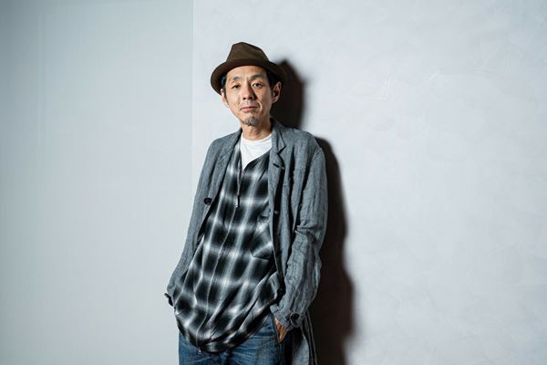 法廷を舞台にした宮藤官九郎の人気ロックオペラ・シリーズ最新作 大パルコ人⑤オカタイロックオペラ『雨の傍聴席、おんなは裸足…』11月開幕