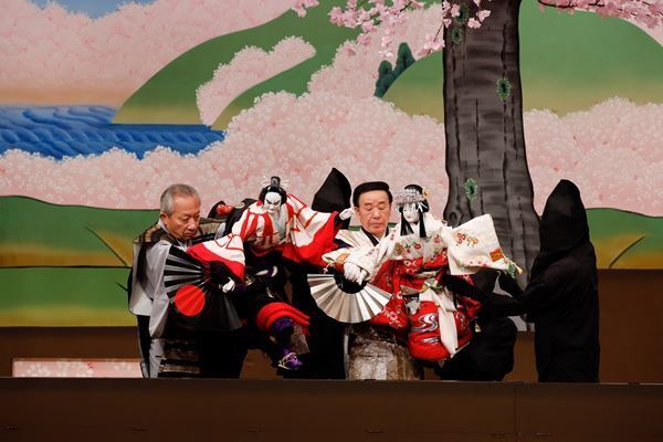 国立劇場5月文楽公演は『芦屋道満大内鑑』『義経千本桜』　お得な「名作入門」は、人間国宝・桐竹勘十郎が初役で俊寛に