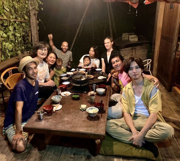 桐山漣が旅番組『遠くへ行きたい』に初出演！　熊本・阿蘇の大自然を満喫する場面写真＆インタビューが到着