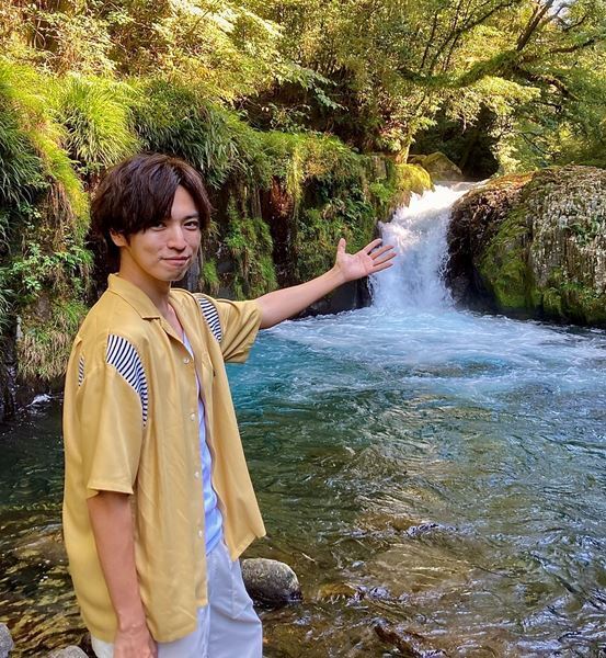 桐山漣が旅番組『遠くへ行きたい』に初出演！　熊本・阿蘇の大自然を満喫する場面写真＆インタビューが到着