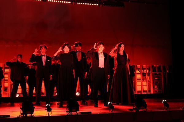 柿喰う客の新作『超音波』神奈川公演が開幕　中屋敷法仁「全身で受け止めていただけましたら幸いです」