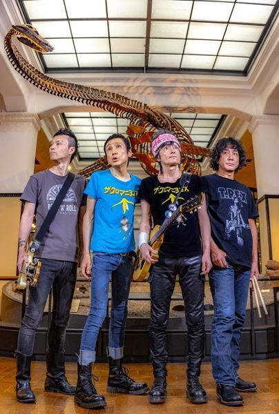 ザ・クロマニヨンズ、骨太なグルーヴが印象的なニュー・シングル「キャブレターにひとしずく」発売決定