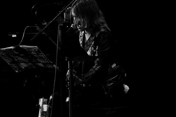 佐々木亮介主催×TOSHI-LOW『雷よ静かに轟け』 過去最多のセッション数となった第八夜をレポート