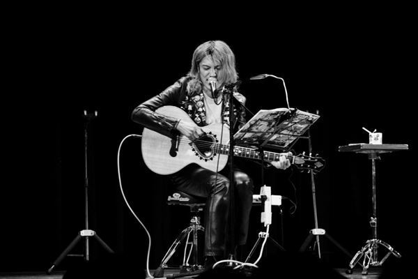 佐々木亮介主催×TOSHI-LOW『雷よ静かに轟け』 過去最多のセッション数となった第八夜をレポート