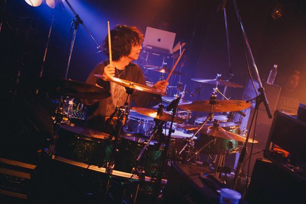 Nothing’s Carved In Stone ツアー初日をレポート「毎日が、少しだけでも明るくなるように」