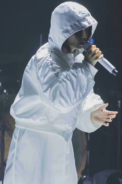 柴咲コウ、全国17都市を巡るライブツアー仙台から開幕　これまで経験してきた“巡り合わせ”を演出に取り込んだステージに注目【オフィシャルレポート】
