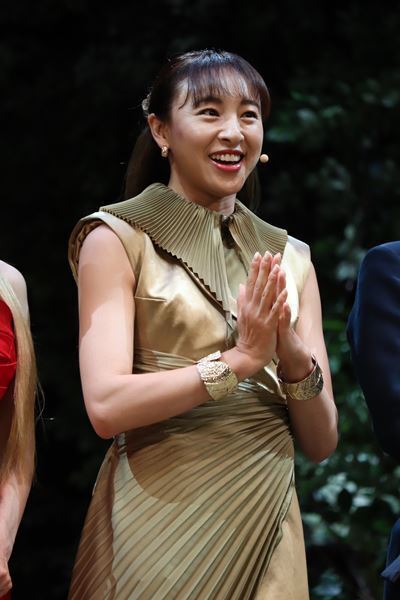 堂本光一×井上芳雄×ジョン・ケアード、新たな演劇体験を届ける『ナイツ・テイル』ARENA LIVE上演中！