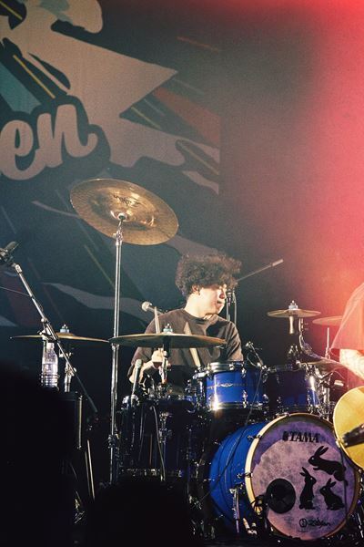 【ライブレポート】Rhythmic Toy World、所沢で2年目の『玩具大戦』開催 「すべてにリスペクトと感謝を。最高の時間にしようぜ！」豪華8組による熱演を完全レポート