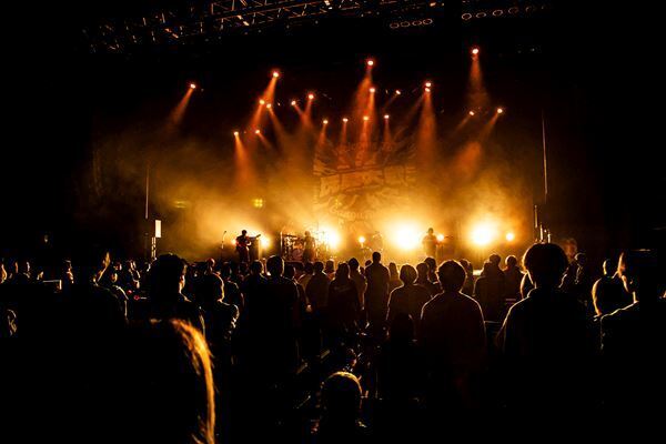 【ライブレポート】Rhythmic Toy World、所沢で2年目の『玩具大戦』開催 「すべてにリスペクトと感謝を。最高の時間にしようぜ！」豪華8組による熱演を完全レポート