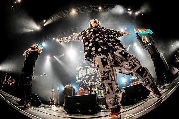 【ライブレポート】Rhythmic Toy World、所沢で2年目の『玩具大戦』開催 「すべてにリスペクトと感謝を。最高の時間にしようぜ！」豪華8組による熱演を完全レポート