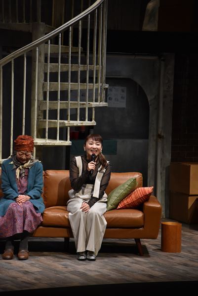 どこにでもある家族のホラー……？　しずちゃん、平田満ら出演『ザ・ヒューマンズ』開幕