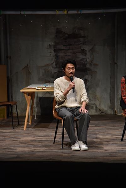 どこにでもある家族のホラー……？　しずちゃん、平田満ら出演『ザ・ヒューマンズ』開幕