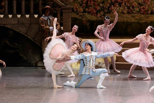 再びのオーロラ姫を控えた秋山瑛、東京バレエ団『眠れる森の美女』の魅力を語る「本当に物語の中にいるよう」