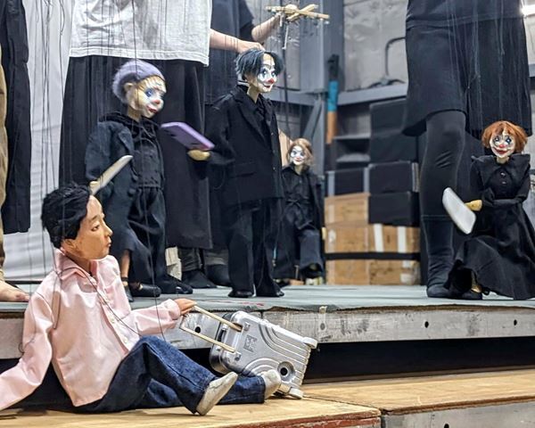 旗揚げ390周年の節目を迎えた江戸糸あやつり人形 結城座　佐藤信の脚本・演出で新作『奢りの都市』を上演