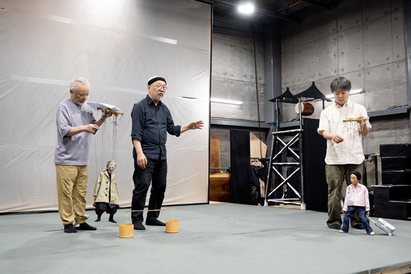 旗揚げ390周年の節目を迎えた江戸糸あやつり人形 結城座　佐藤信の脚本・演出で新作『奢りの都市』を上演