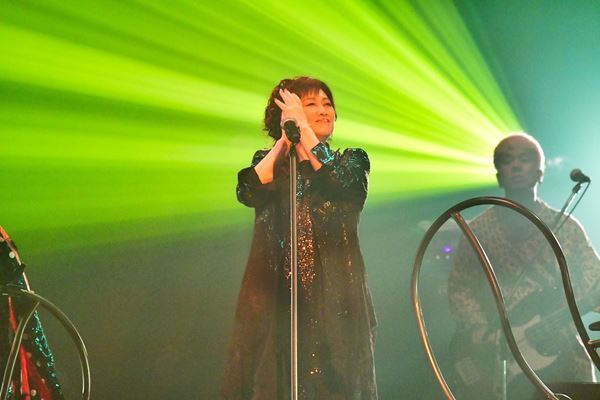 渡辺美里、デビュー40周年ツアー『BITTER☆SWEET ULTRA POP TOUR 2025』完走【オフィシャルレポート】