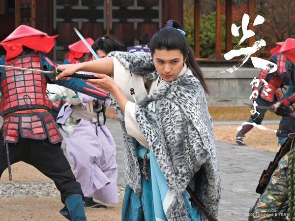 荒木飛羽、初主演映画『炎かがよへ』2026年公開決定　キャスト発表＆コメント到着