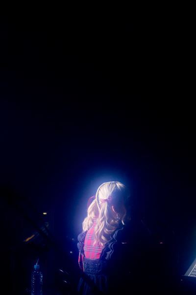 りりあ。ワンマンツアー『春歌の軌跡』、初スタンディングライブで会場を熱気に包み込んだ東京公演をレポート