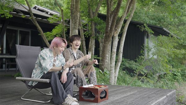 佐久間大介＆深澤辰哉の“ふかさく”コンビが高知を満喫！ 『旅するSnow Man / 完全版』第3話の場面写真公開