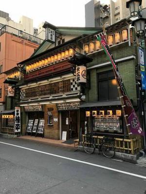 現役の師匠が名代の落語家たちを座談で偲ぶ『新宿末廣亭 2月上席』「落語協会百年興行」