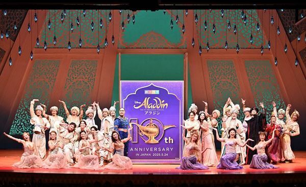 ディズニーミュージカル『アラジン』日本上演10周年！　特別カーテンコールで出演者が挨拶