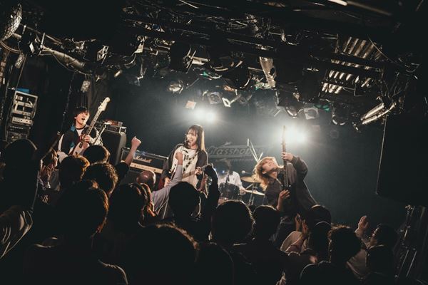 mill meals、ミーマイナー、Lala出演『Grasshopper vol.29』スペシャルなカバーや編成など、ライブならではのひとコマが続出