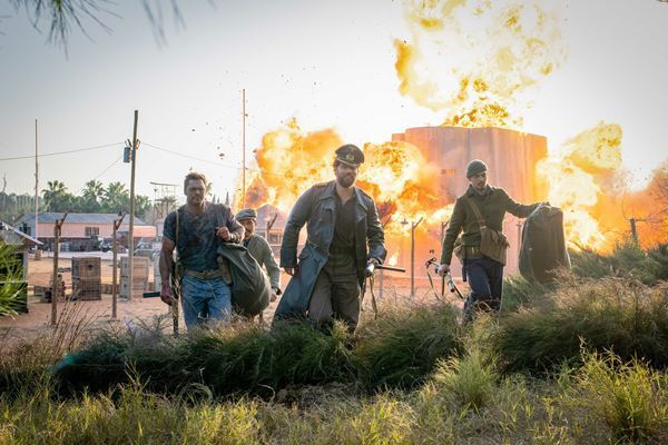 『アンジェントルメン』キャストがガイ・リッチー監督を語る特別インタビュー＆メイキング映像公開