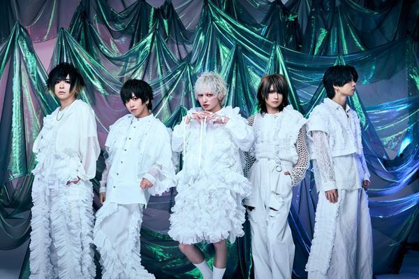 BugLug、結成15周年を祝う日比谷野外大音楽堂でミニ・アルバム『なまいろ。』のリリースを発表