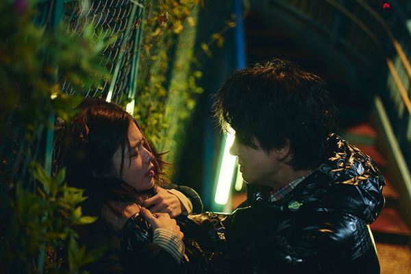 小芝風花×佐藤健『私の夫と結婚して』第7話・第8話の場面写真13点公開　美紗は運命を書き換えたことの代償を知る