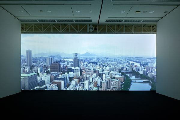 現代美術家・アルフレド・ジャーの東京初個展が東京オペラシティアートギャラリーで開催　作家自身の構成で展観する半世紀にわたる活動の軌跡