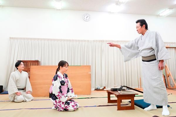 丘みどり初主演舞台『おちか奮闘記』公開稽古実施　稽古写真＆コメント到着