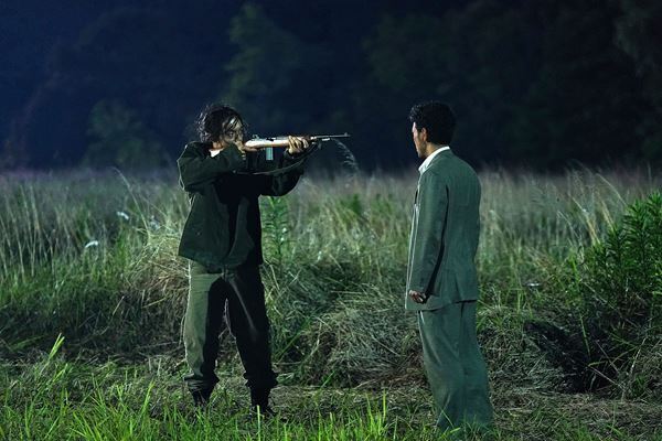 映画『宝島』妻夫木聡、広瀬すずら年月を経て変わりゆく若者たちの姿を捉えた場面写真7点を一挙公開