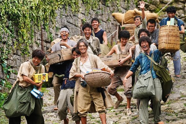 映画『宝島』妻夫木聡、広瀬すずら年月を経て変わりゆく若者たちの姿を捉えた場面写真7点を一挙公開