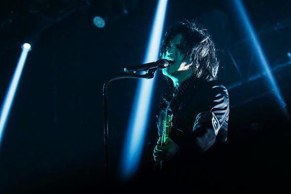 キズ×DEZERT×ΛrlequiΩ、5年越しの3マンが実現！互いの信じたVisual Rockを証明した夜【オフィシャルレポート】