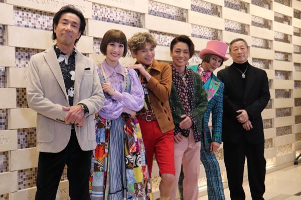 最高の“バディ” 屋良朝幸&中川晃教率いるキャストが躍動！ パワフルにハッピーエンドを目指すミュージカル『SONG WRITERS』