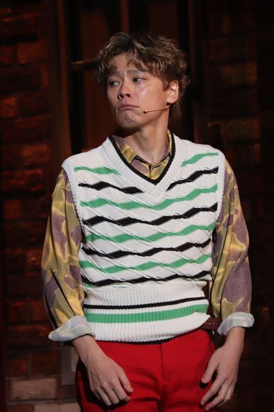 最高の“バディ” 屋良朝幸&中川晃教率いるキャストが躍動！ パワフルにハッピーエンドを目指すミュージカル『SONG WRITERS』