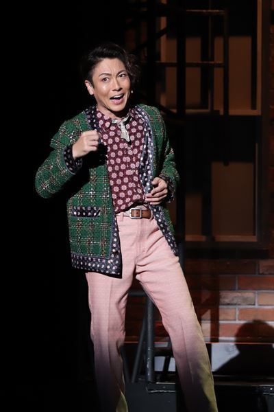 最高の“バディ” 屋良朝幸&中川晃教率いるキャストが躍動！ パワフルにハッピーエンドを目指すミュージカル『SONG WRITERS』