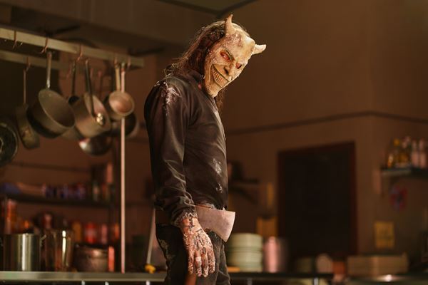 『ブラックフォン ２』イーサン・ホーク演じる連続殺人鬼グラバーの登場シーン公開