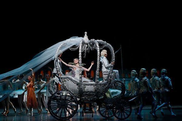 新国立劇場バレエ団　2025/2026シーズン開幕は10月の『シンデレラ』で華やかに